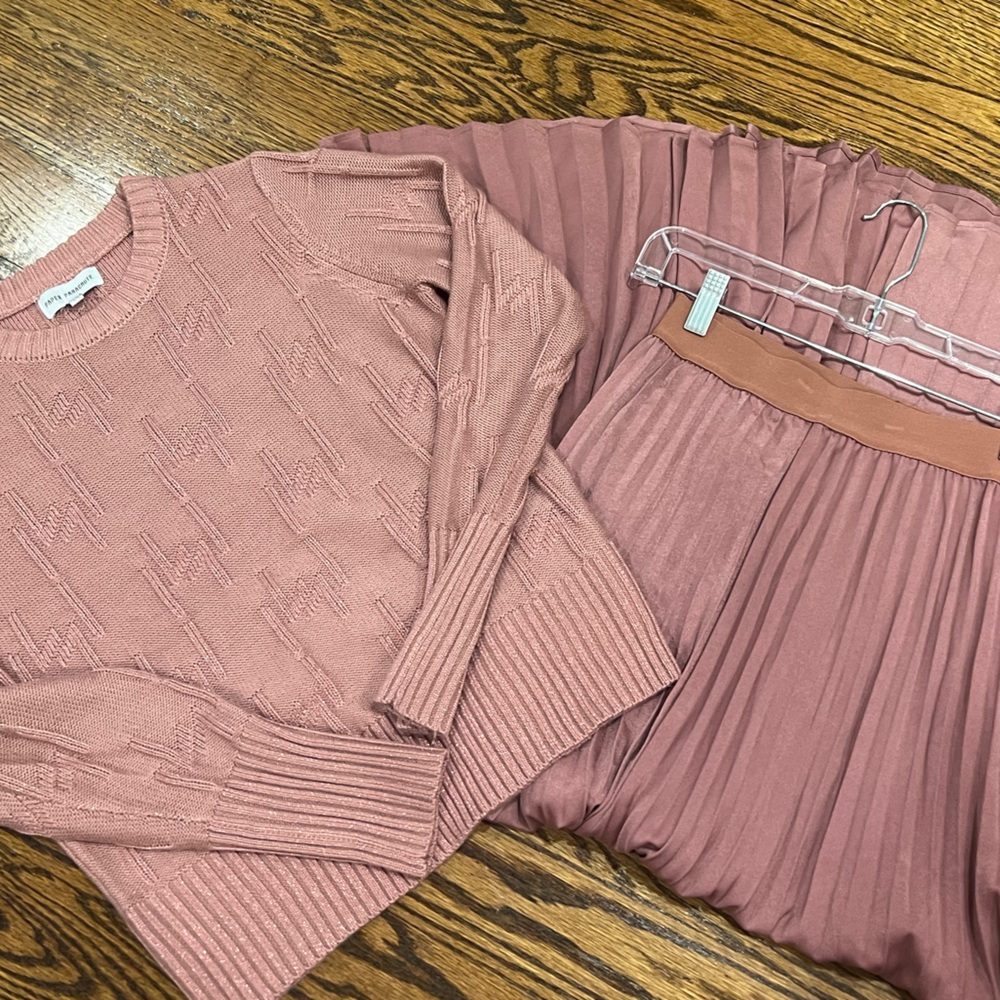 Paper Parachutes Pink Sweater and Maxi Pleated Skirt Set